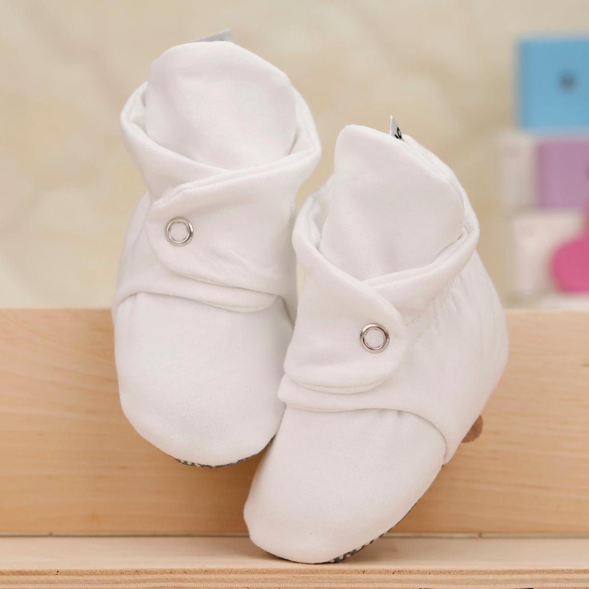 Stay-On Baby Booties, Organic Cotton Lined – White